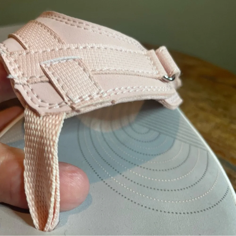 Cloudsteppers by Clarks Cushion Soft LIGHT PINK Flip Flop Size 11 M - Picture 13 of 14